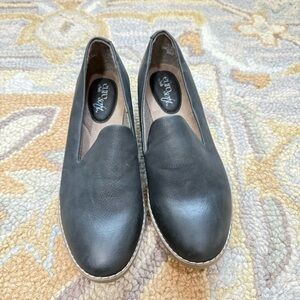Eurosoft Black Faux Leather Slip On Loafers Comfort Shoes Size 7.5